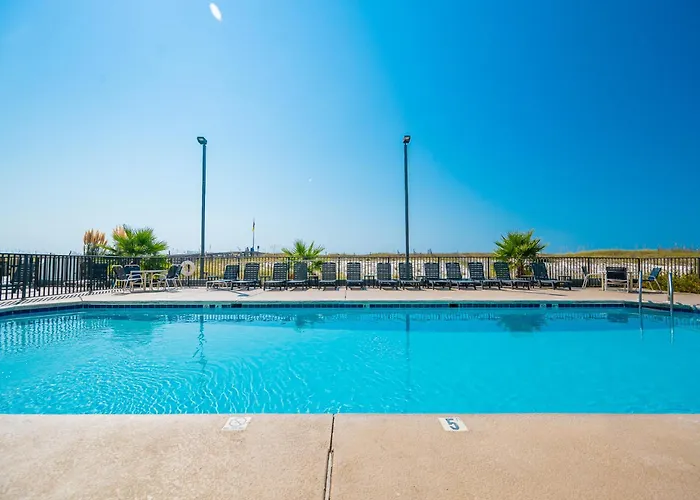 Apartment Island Winds West 674