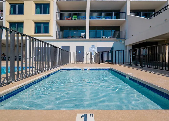 Apartment Island Winds West 674